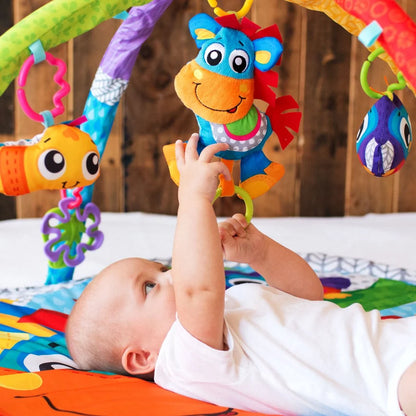 Playgro Clip Clop Musical Activity Gym – Thảm chơi nhạc cho bé với đồ chơi treo phát triển giác quan